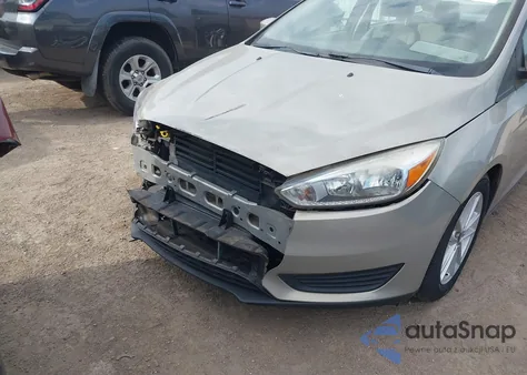 2016 Ford Focus Se z USA, uszkodzony, nr VIN 1FADP3F29GL212353